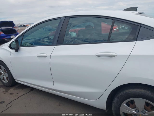 46149051 :رقم المزاد ، 1G1BC5SM4H7112258 vin ، 2017 Chevrolet Cruze Ls Auto مزاد بيع