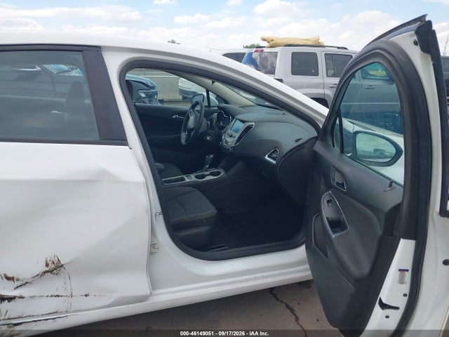 46149051 :رقم المزاد ، 1G1BC5SM4H7112258 vin ، 2017 Chevrolet Cruze Ls Auto مزاد بيع