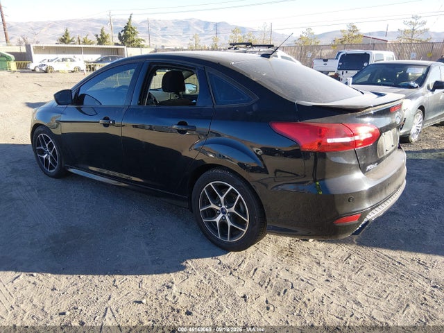 Ford FOCUS SE 2016 1FADP3F22GL362837 Image 3