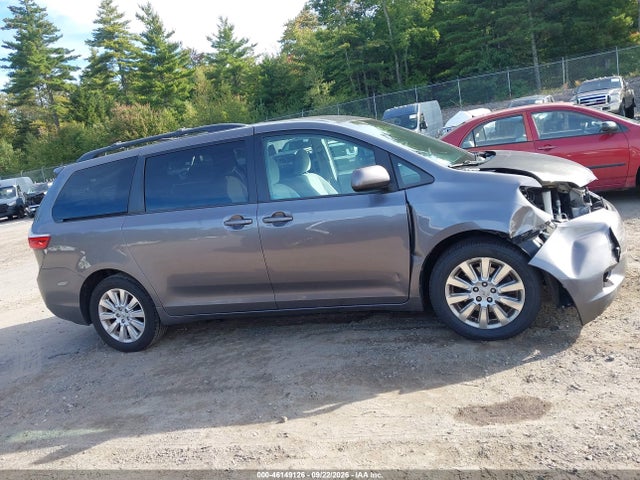 Продаж на аукціоні авто 2015 Toyota Sienna Le 7 Passenger, vin: 5TDJK3DC3FS111104, номер лоту: 46149126