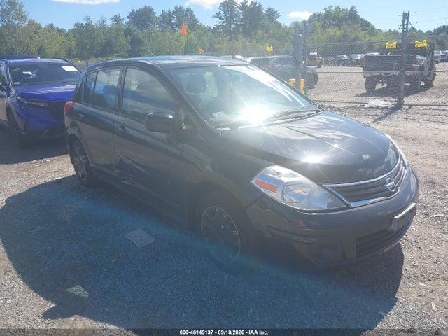 2010 Nissan Versa 1.8s მანქანა იყიდება აუქციონზე, vin: 3N1BC1CP6AL460107, აუქციონის ნომერი: 46149137