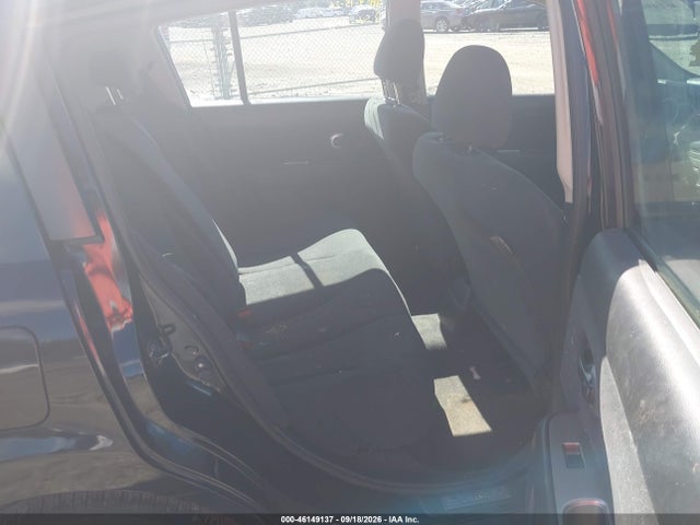 2010 Nissan Versa 1.8s მანქანა იყიდება აუქციონზე, vin: 3N1BC1CP6AL460107, აუქციონის ნომერი: 46149137