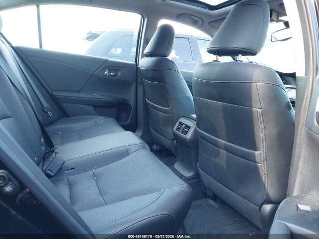 46149179 :رقم المزاد ، 1HGCR2F89FA110609 vin ، 2015 Honda Accord Ex-l مزاد بيع