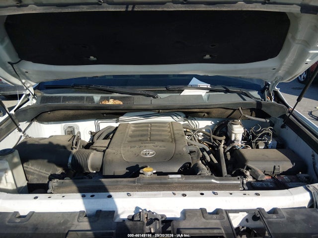 5TFDW5F12HX672710 Toyota Tundra Sr5 5.7l V8