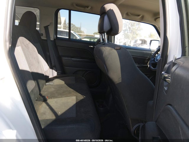 46149326 :رقم المزاد ، 1C4NJPBA7FD285301 vin ، 2015 Jeep Patriot Sport مزاد بيع