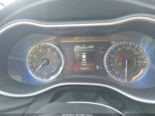 Продажа на аукционе авто 2015 Chrysler 200 Limited, vin: 1C3CCCAB6FN590940, номер лота: 46149418