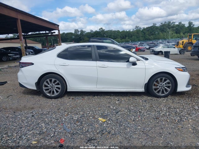 46149499 :رقم المزاد ، 4T1C11BKXPU076211 vin ، 2023 Toyota Camry Le مزاد بيع