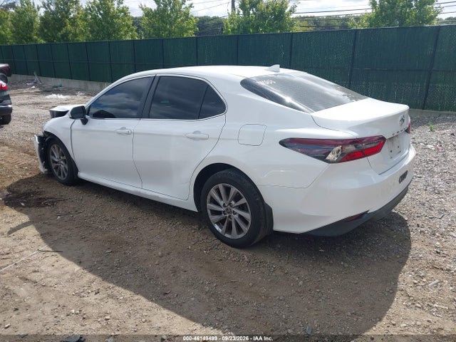 46149499 :رقم المزاد ، 4T1C11BKXPU076211 vin ، 2023 Toyota Camry Le مزاد بيع