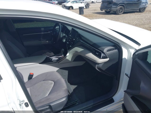 46149499 :رقم المزاد ، 4T1C11BKXPU076211 vin ، 2023 Toyota Camry Le مزاد بيع