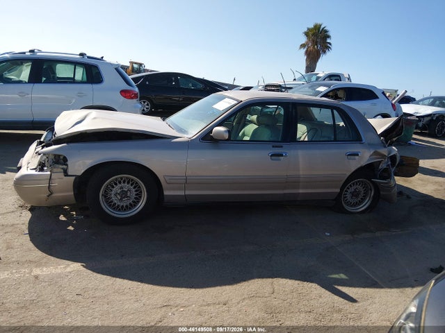 Продажа на аукционе авто 1998 Ford Crown Victoria Lx, vin: 2FAFP74W3WX190986, номер лота: 46149508