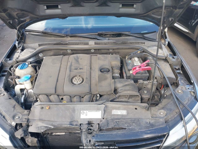 2013 Volkswagen Jetta 2.5l Se მანქანა იყიდება აუქციონზე, vin: 3VWDP7AJ2DM442811, აუქციონის ნომერი: 46149578