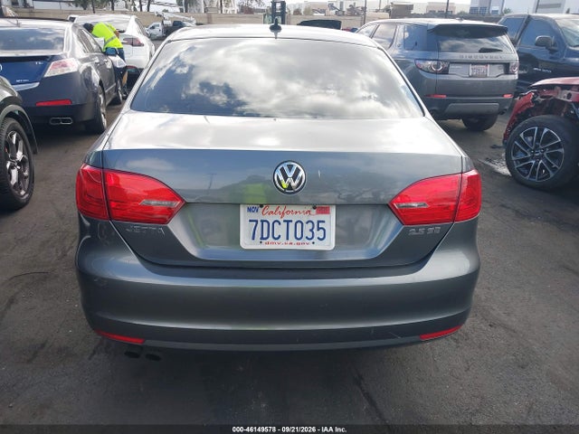 2013 Volkswagen Jetta 2.5l Se მანქანა იყიდება აუქციონზე, vin: 3VWDP7AJ2DM442811, აუქციონის ნომერი: 46149578