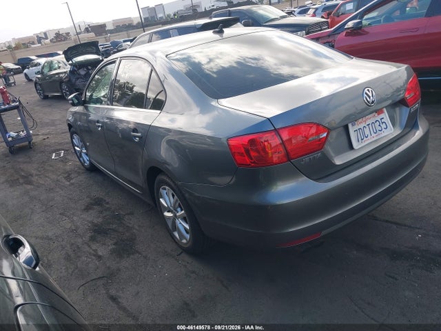 2013 Volkswagen Jetta 2.5l Se მანქანა იყიდება აუქციონზე, vin: 3VWDP7AJ2DM442811, აუქციონის ნომერი: 46149578