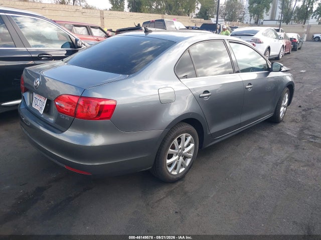 2013 Volkswagen Jetta 2.5l Se მანქანა იყიდება აუქციონზე, vin: 3VWDP7AJ2DM442811, აუქციონის ნომერი: 46149578