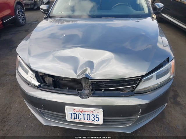 2013 Volkswagen Jetta 2.5l Se მანქანა იყიდება აუქციონზე, vin: 3VWDP7AJ2DM442811, აუქციონის ნომერი: 46149578