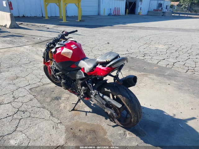 46149616 :رقم المزاد ، JS1C533D5J2100108 vin ، 2018 Suzuki Gsx-s750 M/z مزاد بيع
