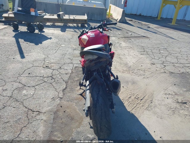 46149616 :رقم المزاد ، JS1C533D5J2100108 vin ، 2018 Suzuki Gsx-s750 M/z مزاد بيع