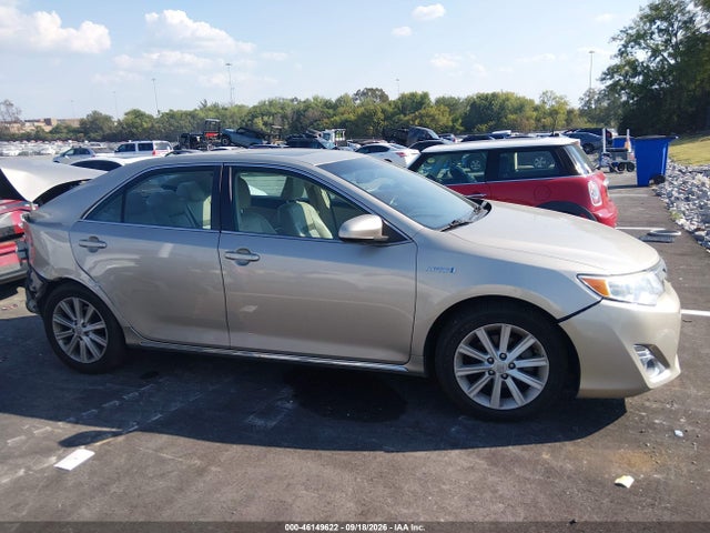 2014 Toyota Camry Hybrid Xle მანქანა იყიდება აუქციონზე, vin: 4T1BD1FK5EU131805, აუქციონის ნომერი: 46149622