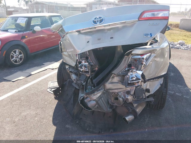 2014 Toyota Camry Hybrid Xle მანქანა იყიდება აუქციონზე, vin: 4T1BD1FK5EU131805, აუქციონის ნომერი: 46149622