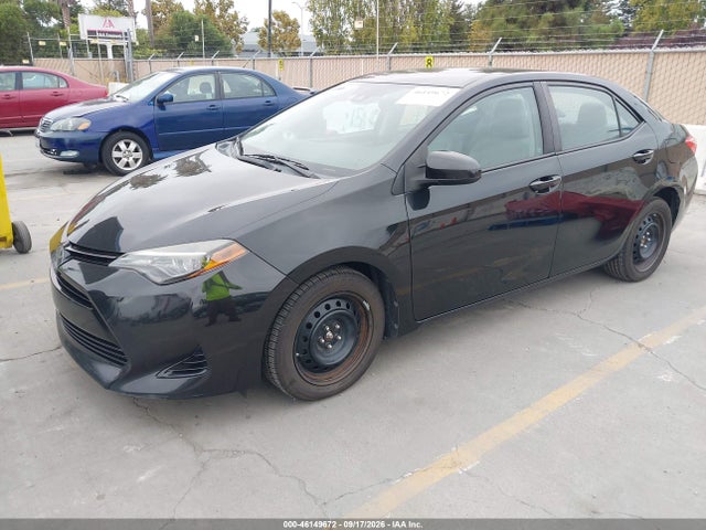 Toyota COROLLA LE 2017 2T1BURHEXHC916543 Image 2