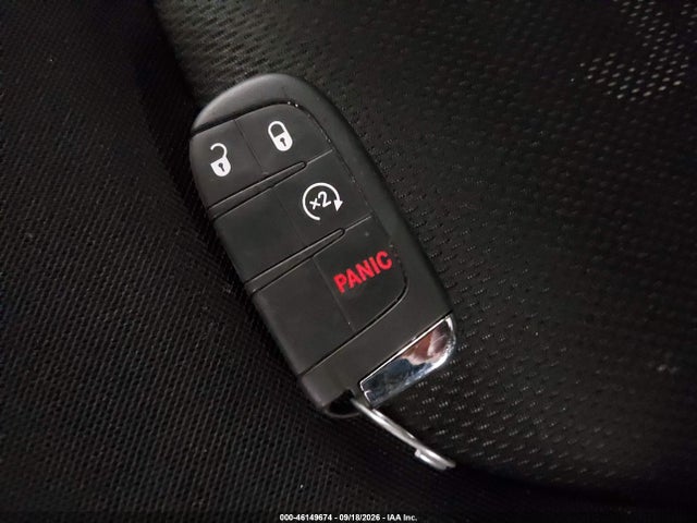 46149674 :رقم المزاد ، ZACCJBBB9HPG32666 vin ، 2017 Jeep Renegade Latitude 4x4 مزاد بيع