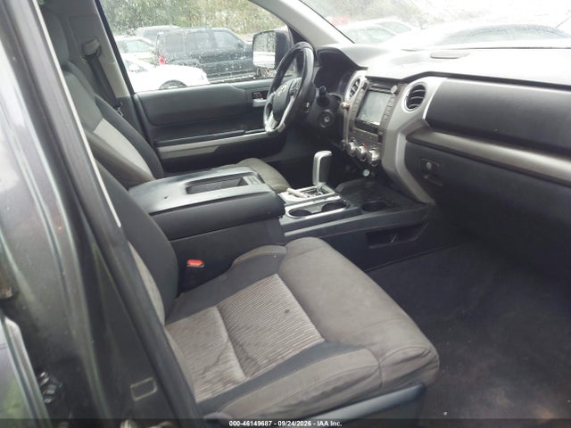 Продажа на аукционе авто 2016 Toyota Tundra Sr5 5.7l V8, vin: 5TFUW5F1XGX554077, номер лота: 46149687