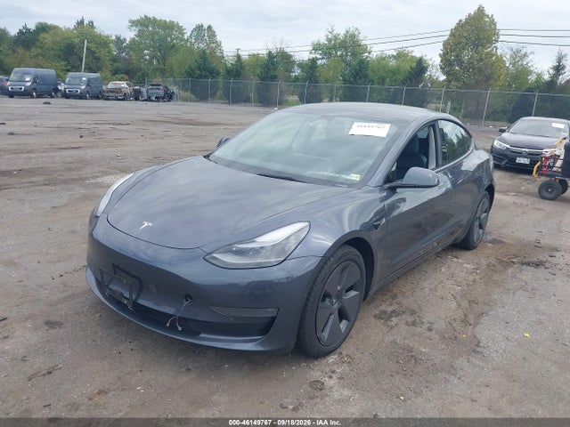 Tesla Model 3 Long Range Dual Motor All-wheel Drive 2022 5YJ3E1EB2NF194392 Image 2