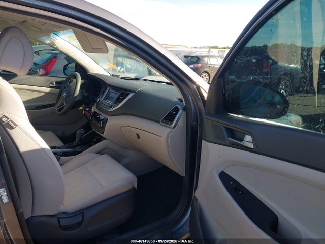 2017 Hyundai Tucson Se მანქანა იყიდება აუქციონზე, vin: KM8J3CA47HU302917, აუქციონის ნომერი: 46149850