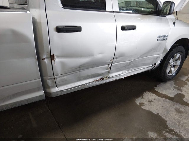 46149872 :رقم المزاد ، 1C6RR7FG2JS209862 vin ، 2018 Ram 1500 Express  4x4 6'4 Box مزاد بيع