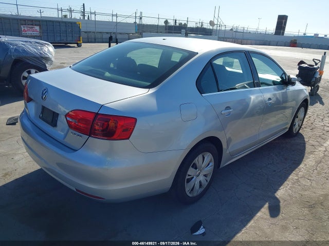 2013 Volkswagen Jetta 2.5l Se მანქანა იყიდება აუქციონზე, vin: 3VWDP7AJ3DM420803, აუქციონის ნომერი: 46149921