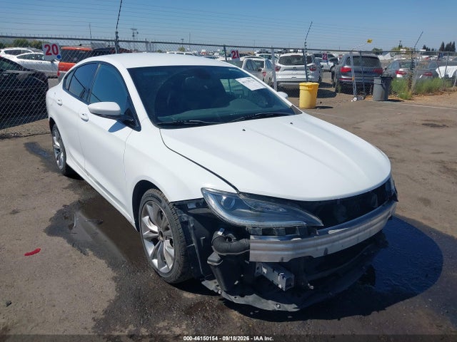 Chrysler 200 S 2015 1C3CCCBB1FN680348 main image