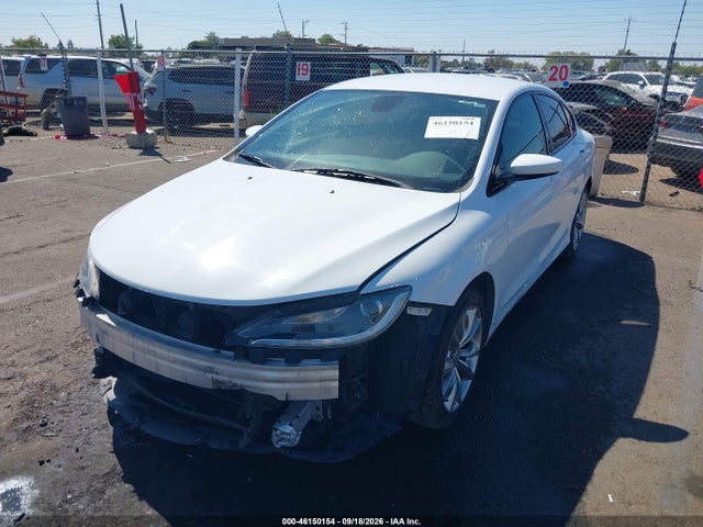 Chrysler 200 S 2015 1C3CCCBB1FN680348 Image 2