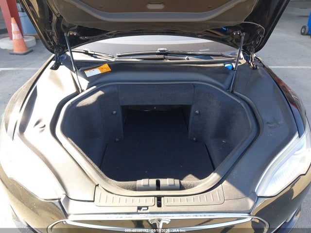 2013 Tesla Model S მანქანა იყიდება აუქციონზე, vin: 5YJSA1CN5DFP06083, აუქციონის ნომერი: 46150192