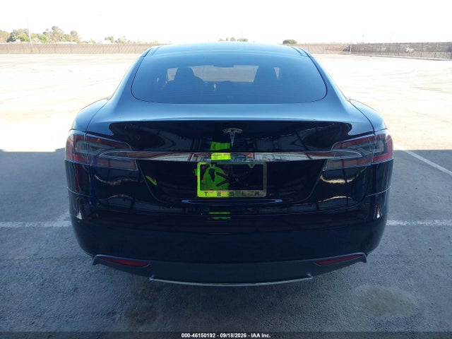 2013 Tesla Model S მანქანა იყიდება აუქციონზე, vin: 5YJSA1CN5DFP06083, აუქციონის ნომერი: 46150192