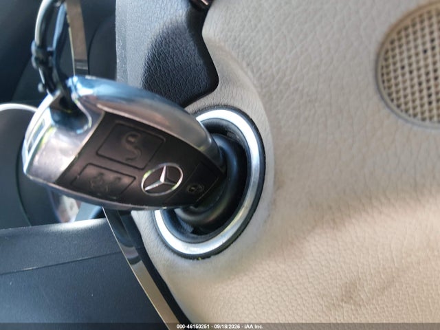 46150251 :رقم المزاد ، WDDGF8AB1DA858031 vin ، 2013 Mercedes-benz C 300 Luxury 4matic مزاد بيع