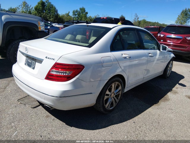 46150251 :رقم المزاد ، WDDGF8AB1DA858031 vin ، 2013 Mercedes-benz C 300 Luxury 4matic مزاد بيع