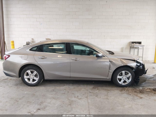1G1ZD5ST3NF194360 Chevrolet Malibu Fwd Lt