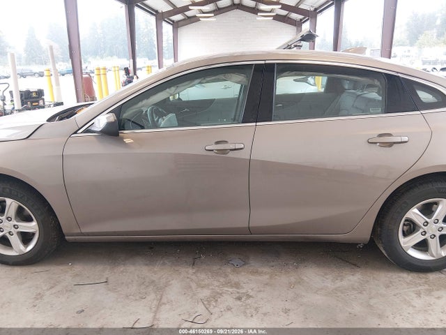 1G1ZD5ST3NF194360 Chevrolet Malibu Fwd Lt