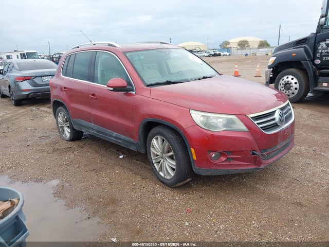 2011 Volkswagen Tiguan Sel მანქანა იყიდება აუქციონზე, vin: WVGAV7AX1BW001230, აუქციონის ნომერი: 46150360