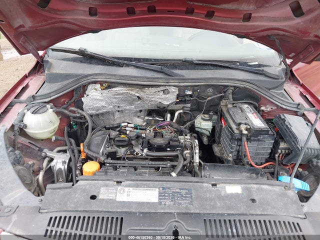 2011 Volkswagen Tiguan Sel მანქანა იყიდება აუქციონზე, vin: WVGAV7AX1BW001230, აუქციონის ნომერი: 46150360