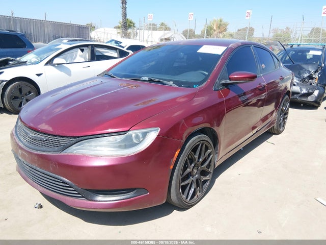 Chrysler 200 Limited 2015 1C3CCCAB2FN520920 Image 2