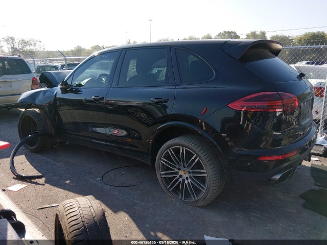 46150455 :رقم المزاد ، WP1AA2A25HKA80407 vin ، 2017 Porsche Cayenne مزاد بيع
