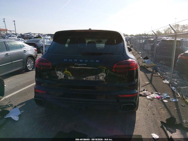46150455 :رقم المزاد ، WP1AA2A25HKA80407 vin ، 2017 Porsche Cayenne مزاد بيع