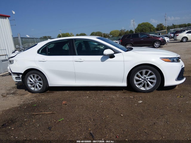 Продажа на аукционе авто 2021 Toyota Camry Le, vin: 4T1C11AK1MU431747, номер лота: 46150500