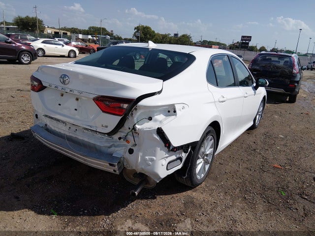 Продажа на аукционе авто 2021 Toyota Camry Le, vin: 4T1C11AK1MU431747, номер лота: 46150500