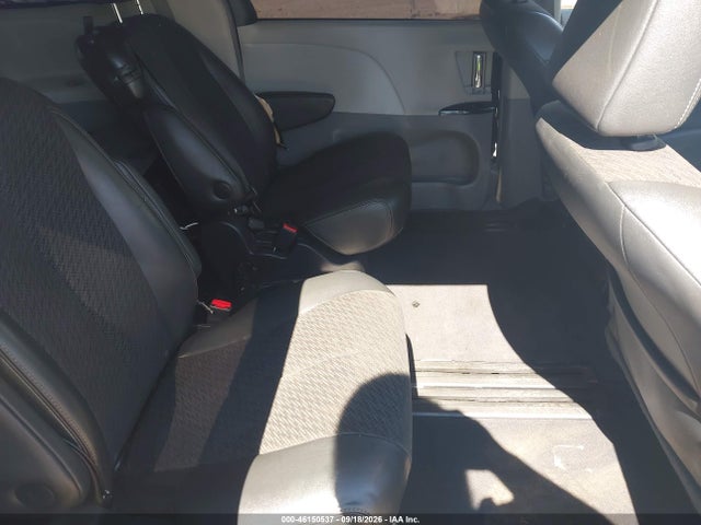 Продажа на аукционе авто 2011 Toyota Sienna Se, vin: 5TDXK3DC6BS037522, номер лота: 46150537