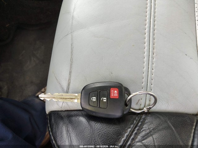 2012 Toyota Prius C Two მანქანა იყიდება აუქციონზე, vin: JTDKDTB33C1020330, აუქციონის ნომერი: 46150562