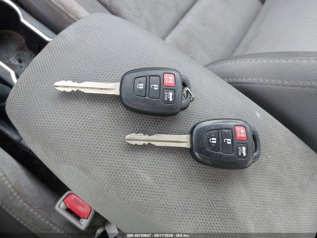 Продажа на аукционе авто 2017 Toyota Corolla Le, vin: 5YFBURHE7HP569690, номер лота: 46150647