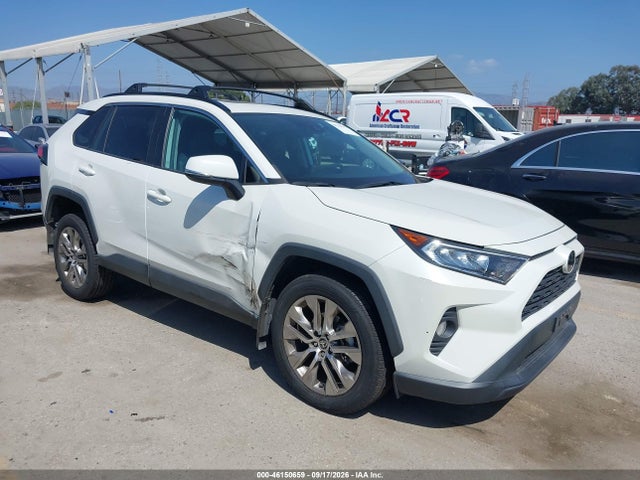 2021 Toyota Rav4 Xle Premium მანქანა იყიდება აუქციონზე, vin: 2T3C1RFV7MW148195, აუქციონის ნომერი: 46150659