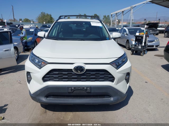 2021 Toyota Rav4 Xle Premium მანქანა იყიდება აუქციონზე, vin: 2T3C1RFV7MW148195, აუქციონის ნომერი: 46150659